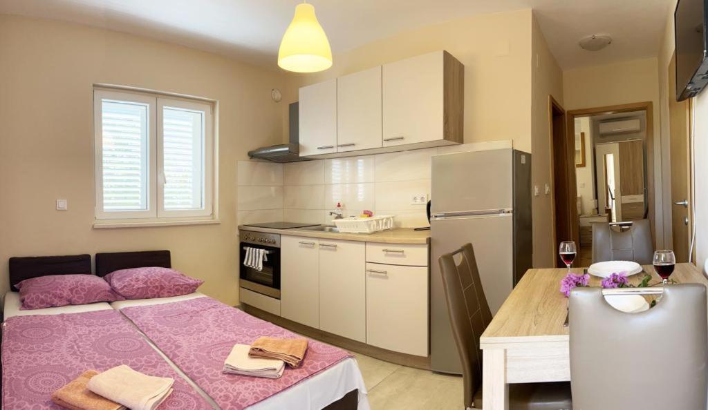 Apartments Juliet Оребич Экстерьер фото
