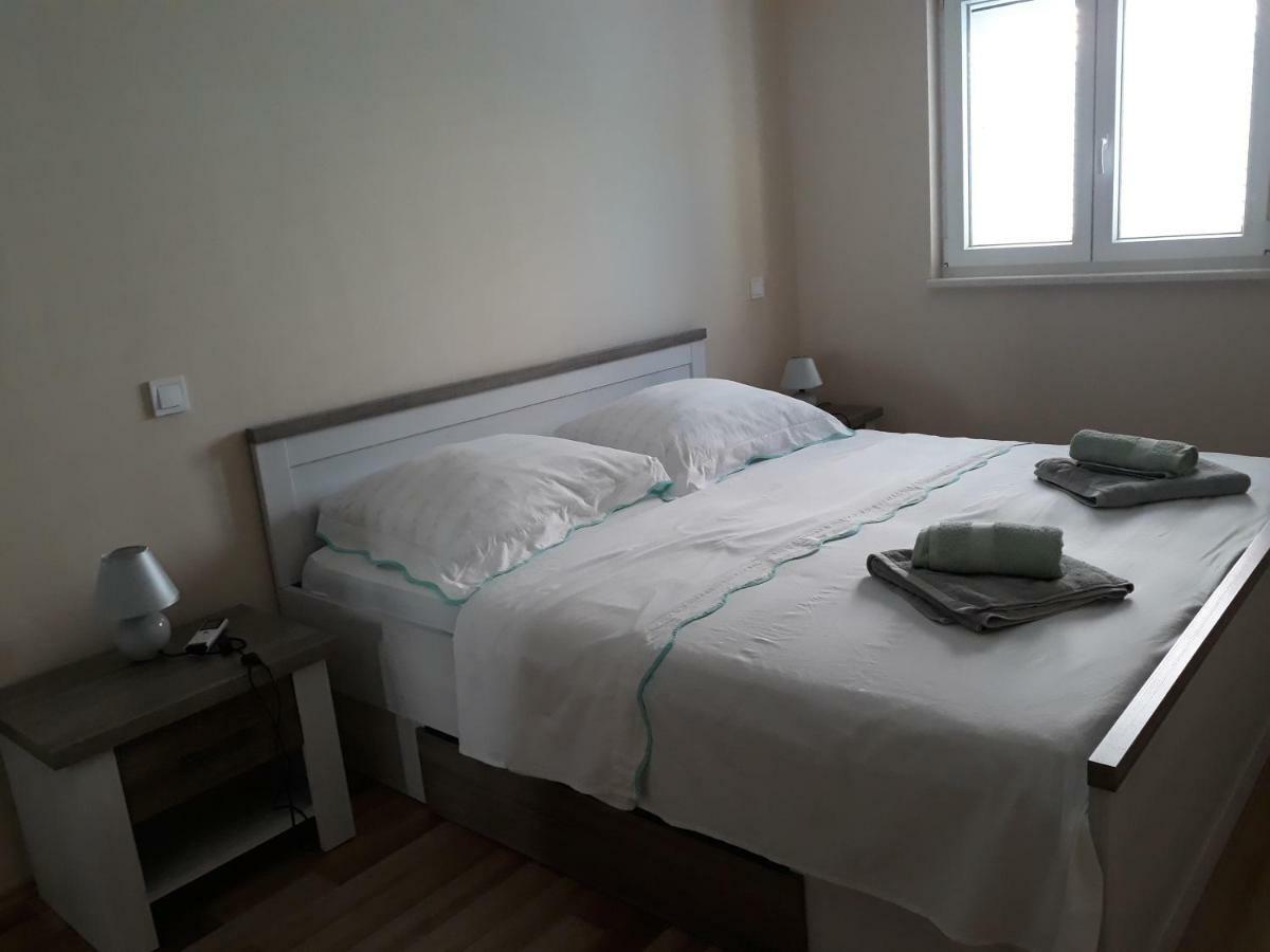 Apartments Juliet Оребич Экстерьер фото