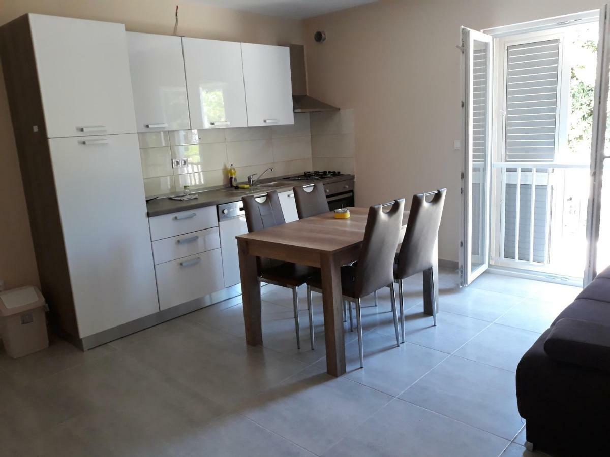 Apartments Juliet Оребич Экстерьер фото