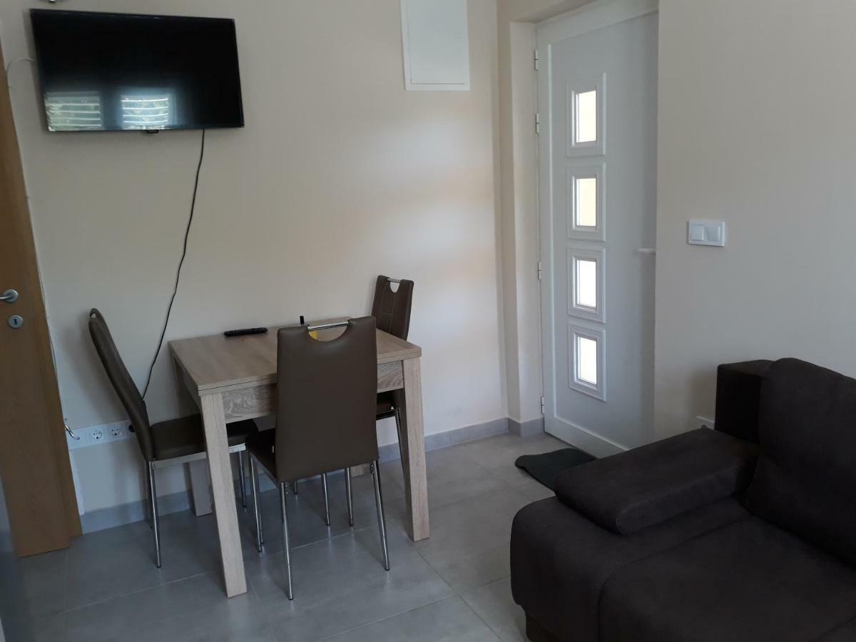 Apartments Juliet Оребич Экстерьер фото